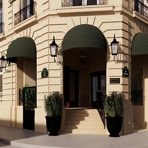 ***** Hotel Balzac & Ikoi Frankrig