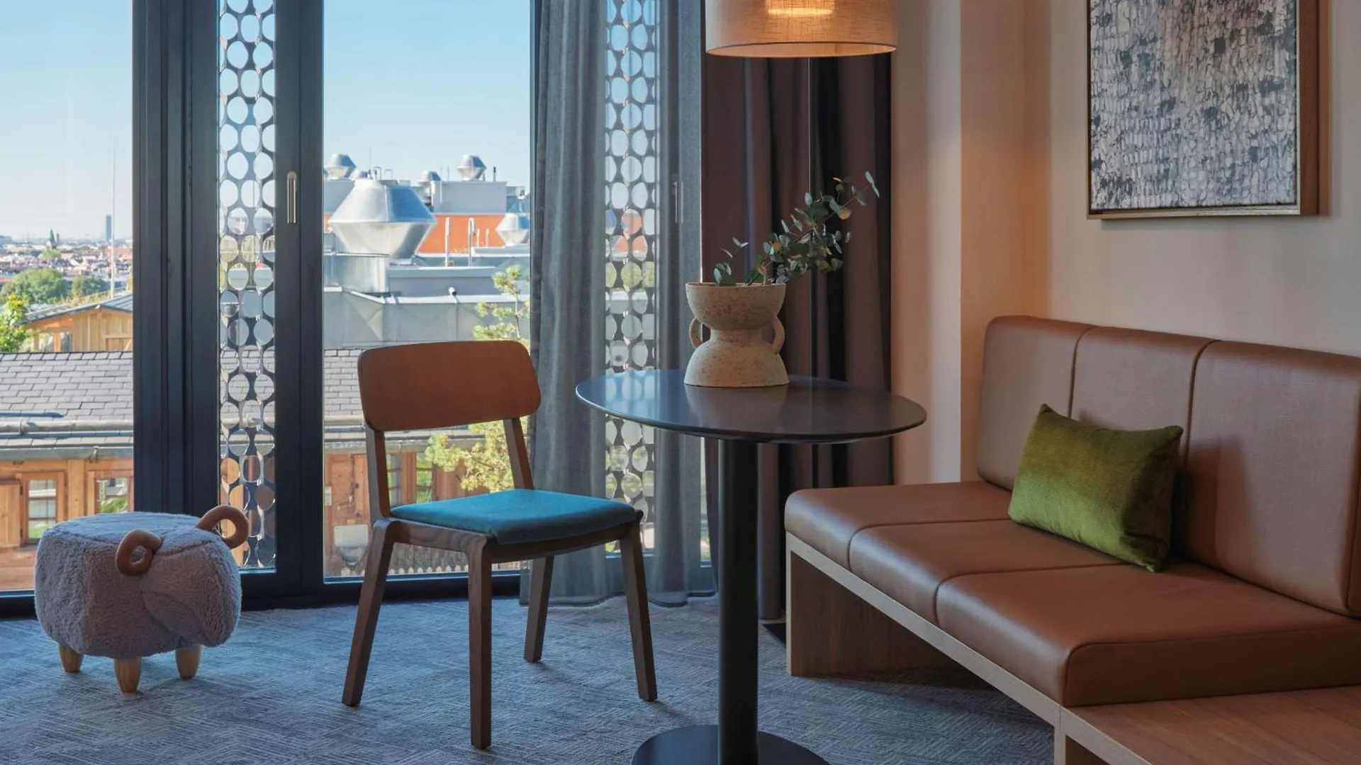 Adina Apartment Hotel Múnich