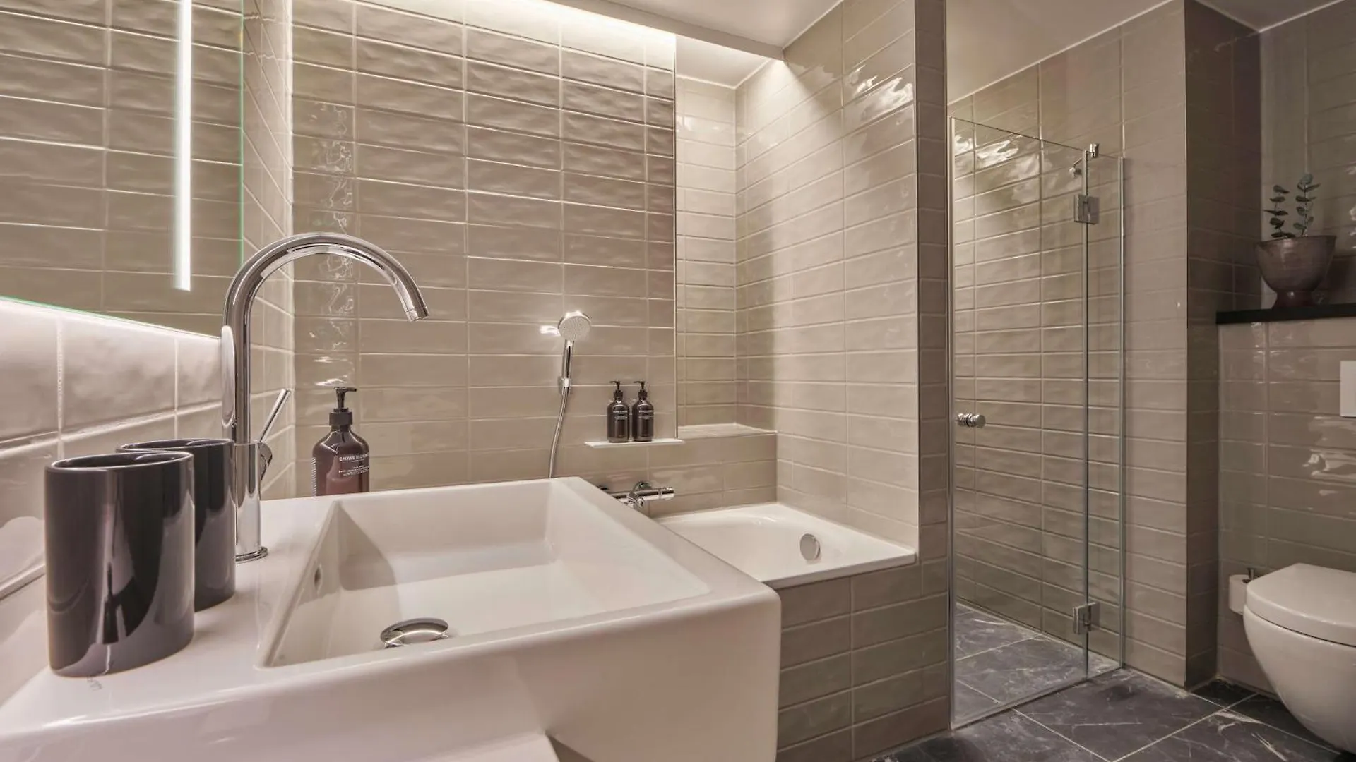アパートホテル Adina Apartment Hotel ミュンヘン